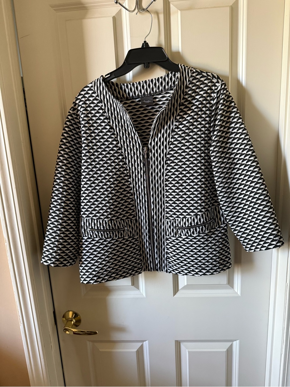 Chico’s Women's Black & White Patterned Zip-Front Jacket